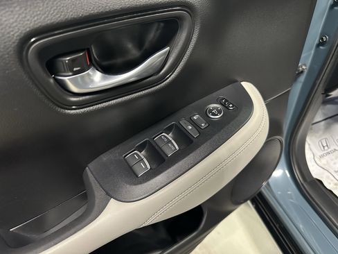 Used 2023 Honda HR-V EX-L image 17