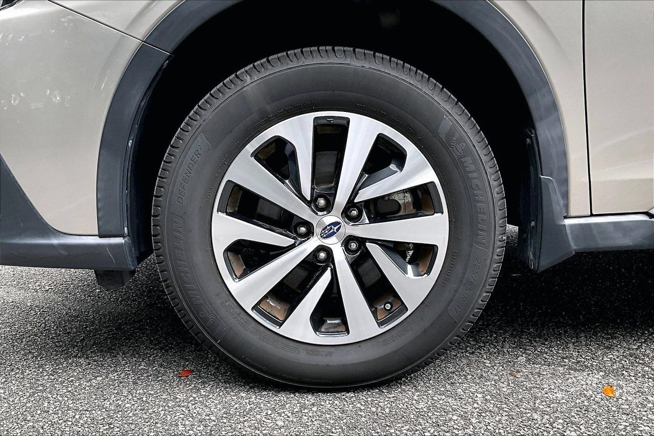 Used 2020 Subaru Outback Premium AWD/4WD image 34