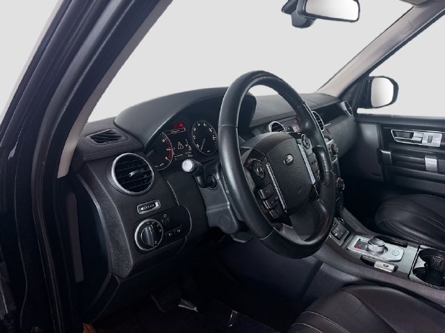Used 2016 Land Rover LR4 HSE AWD/4WD image 22