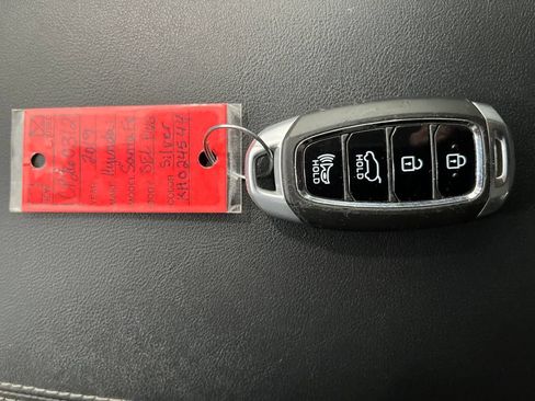 Used 2019 Hyundai Santa Fe AWD image 29