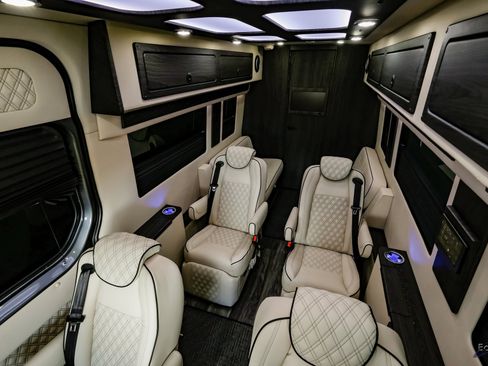 Used 2025 Mercedes-Benz Sprinter 3500 image 76