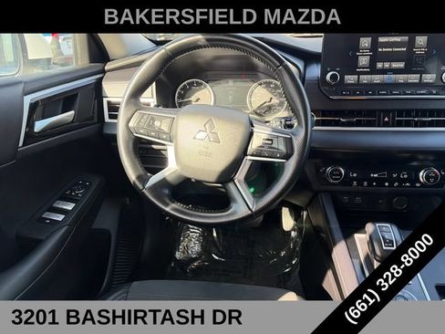 Used 2024 Mitsubishi Outlander SE AWD/4WD image 13