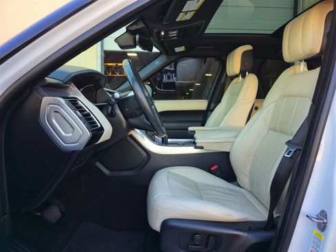 Used 2019 Land Rover Range Rover Sport HSE AWD/4WD image 13