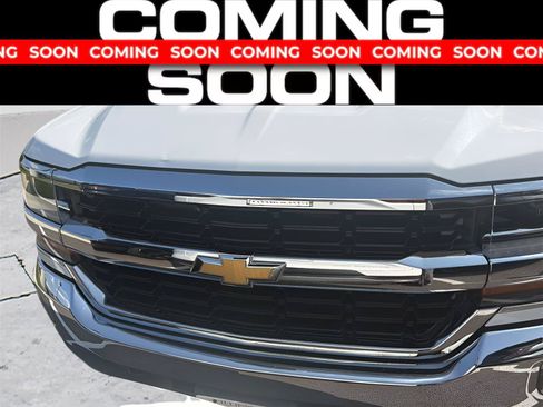 Used 2017 Chevrolet Silverado 1500 LT w/ All Star Edition AWD/4WD image 1
