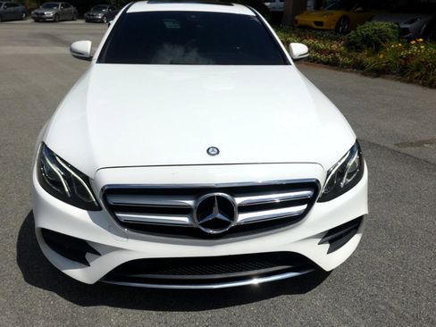 Used 2017 Mercedes-Benz E 300 4MATIC image 6