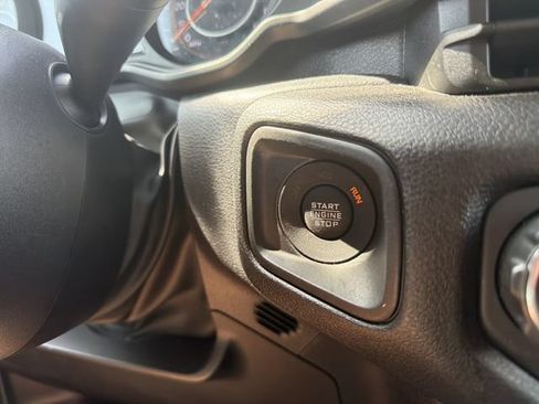 Used 2024 Jeep Wrangler Unlimited Sport AWD/4WD image 31