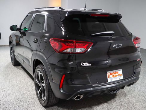 Used 2021 Chevrolet TrailBlazer RS w/ Technology Package FWD image 9
