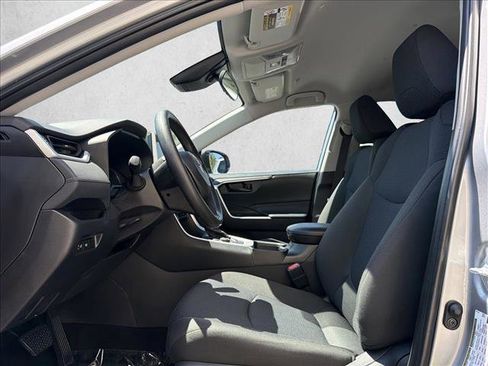 Used 2025 Toyota RAV4 LE image 12