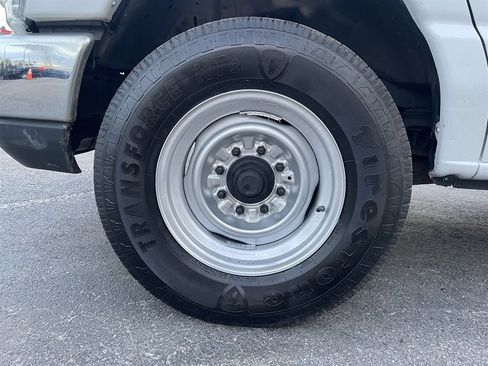 Used 2011 Ford E-350 and Econoline 350 XLT image 29