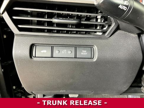 Certified 2023 Nissan Altima 2.5 SV FWD image 36