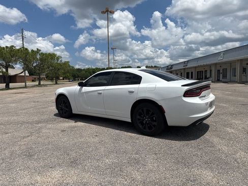Used 2023 Dodge Charger SXT w/ Blacktop Package AWD/4WD image 11