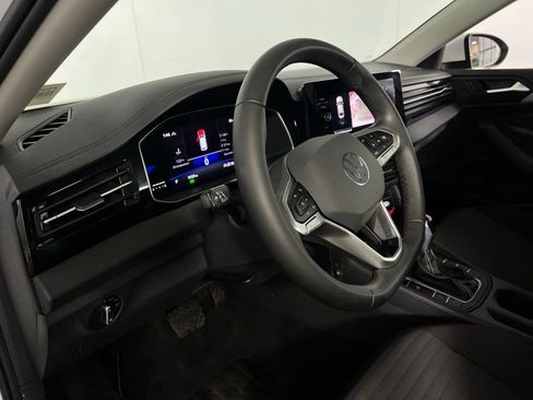 Used 2025 Volkswagen Jetta S image 19