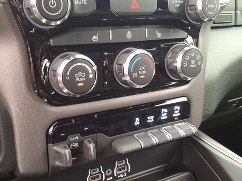 New 2026 RAM 3500 Big Horn AWD/4WD image 20