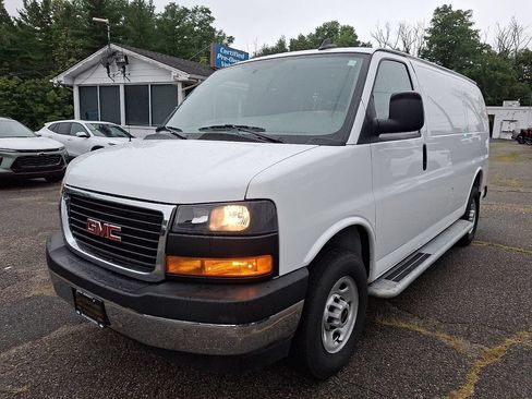 Used 2025 GMC Savana 2500 w/ Driver Convenience Package RWD image 3
