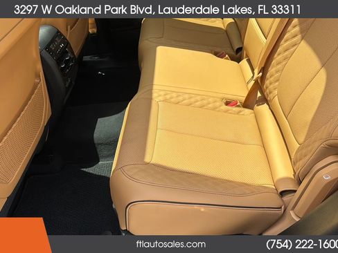 Used 2022 Jeep Grand Cherokee Summit w/ Luxury Tech Group V AWD/4WD image 33