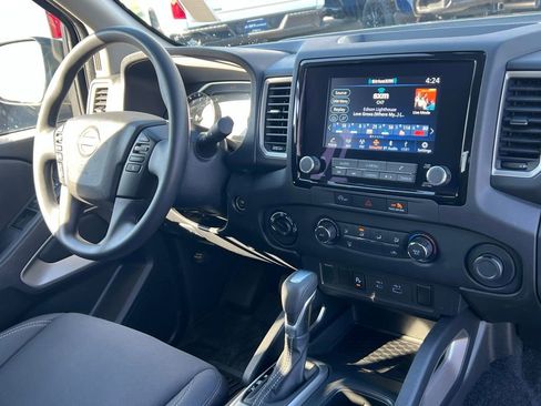 Used 2024 Nissan Frontier SV w/ Technology Package AWD/4WD image 20