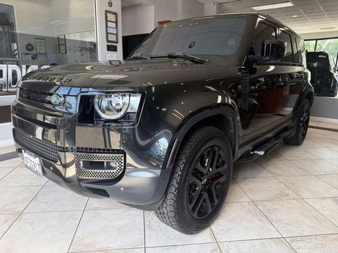 Used 2020 Land Rover Defender 110 HSE AWD/4WD image 4