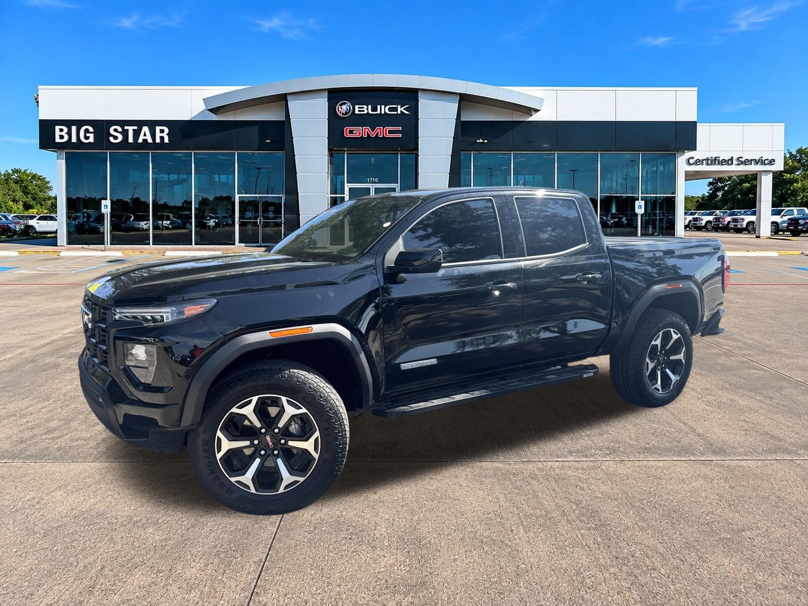 Used 2024 GMC Canyon Elevation w/ Elevation Premium Package RWD image 3