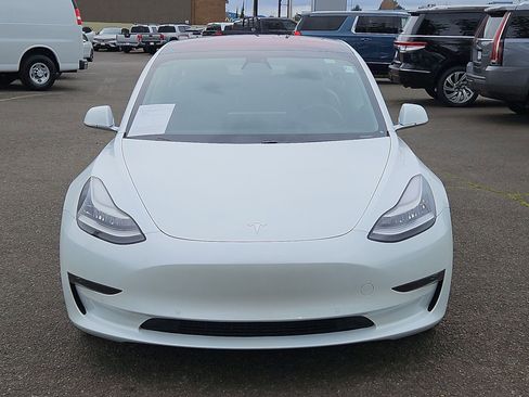 Used 2018 Tesla Model 3 Long Range image 2