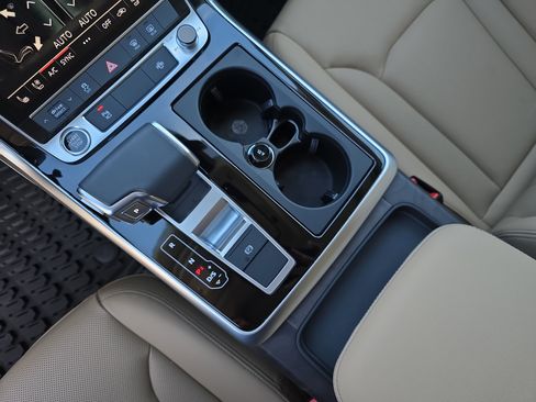 Used 2025 Audi Q7 Premium Plus w/ Premium Plus Package image 28