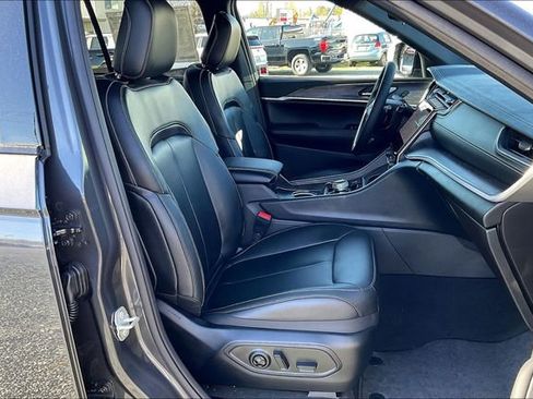 New 2024 Jeep Grand Cherokee Limited w/ Black Appearance Package image 27