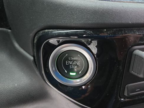 Used 2022 Chevrolet Silverado 1500 LT Trail Boss image 19