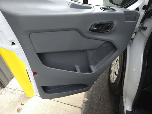 Used 2015 Ford Transit 250 138 w/ Exterior Upgrade Package image 13