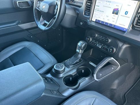 Used 2023 Ford Bronco Outer Banks image 19