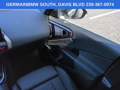 Certified 2025 BMW X3 xDrive30i w/ Premium Package AWD/4WD image 19