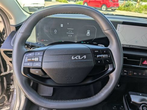 Certified 2025 Kia EV6 Light RWD image 24