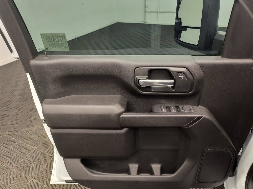 Used 2026 GMC Sierra 2500 Pro w/ Convenience Package AWD/4WD image 13