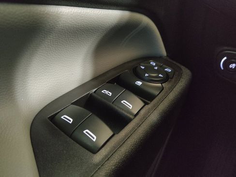Used 2022 Chevrolet Equinox LS AWD/4WD image 27