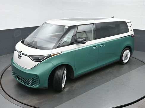 Used 2025 Volkswagen ID. Buzz 1st Edition image 30