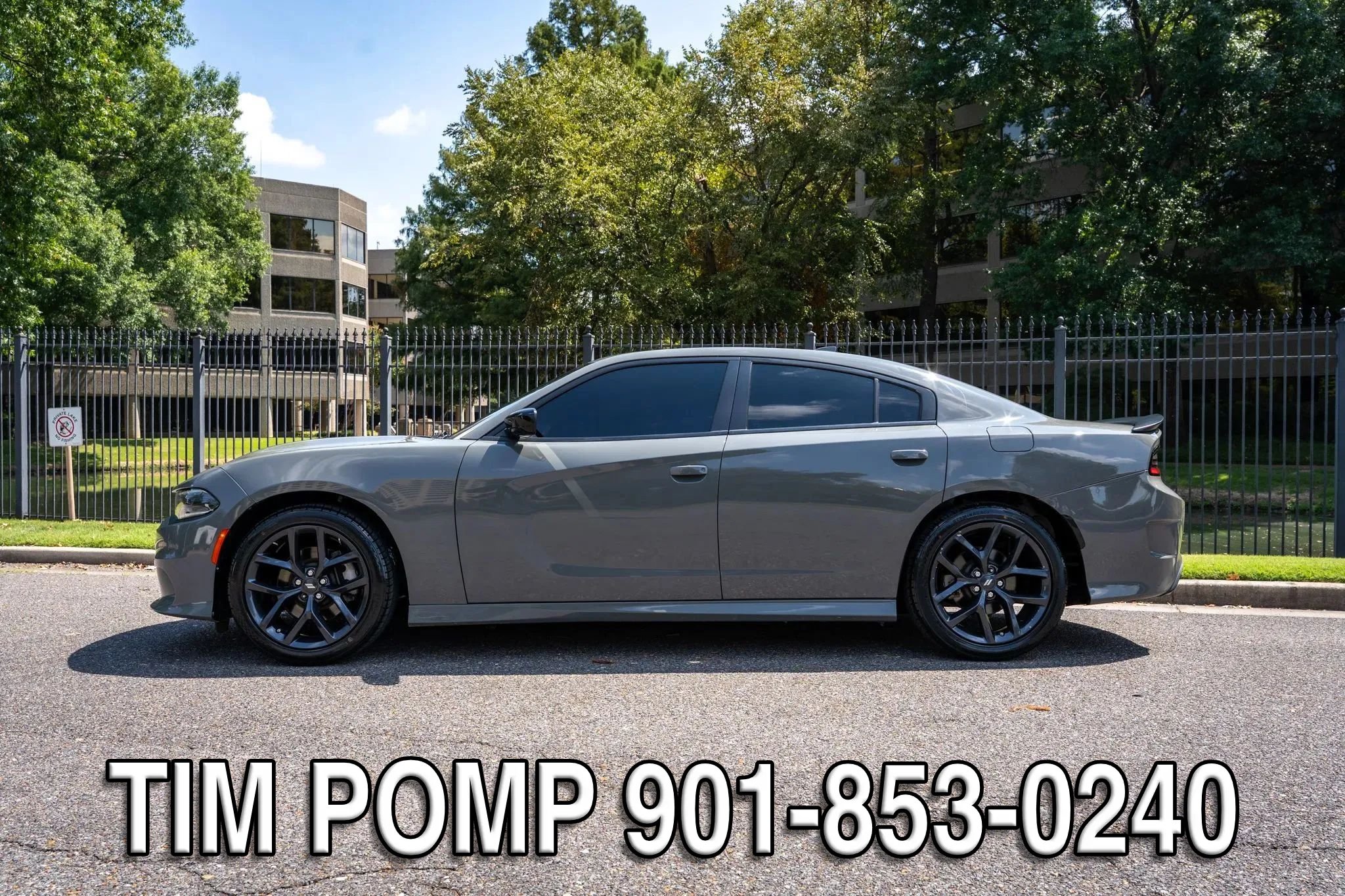 Used 2023 Dodge Charger R/T w/ Plus Group RWD image 9