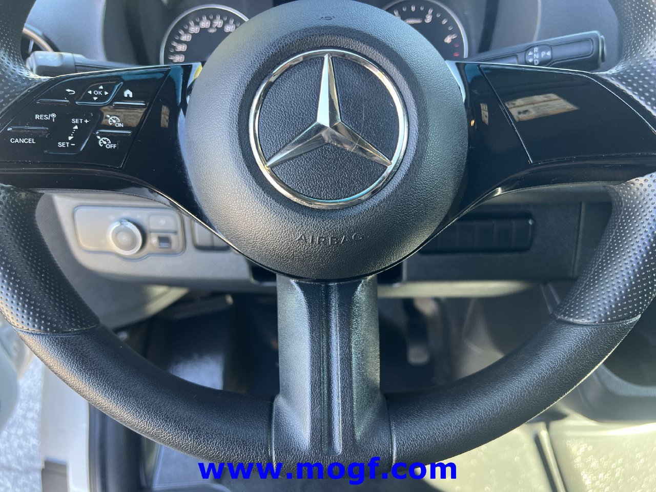 Used 2025 Mercedes-Benz Sprinter 2500 image 10
