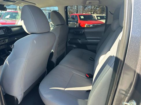 Used 2019 Toyota Tacoma SR w/ SR Convenience Package image 17