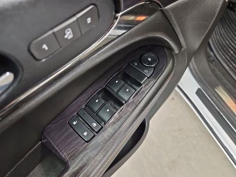 Used 2016 Buick Enclave Leather image 24