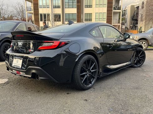 Used 2024 Toyota GR86 Premium image 37