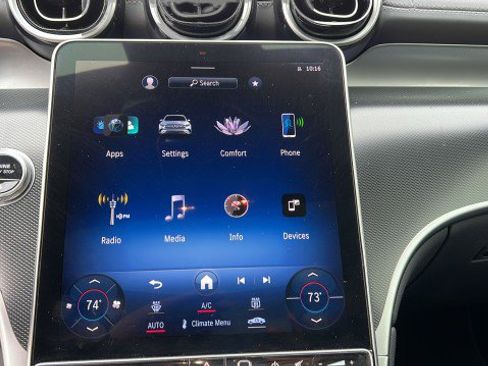 Used 2024 Mercedes-Benz GLC 300 image 25