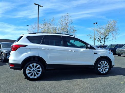 Used 2019 Ford Escape SEL image 7