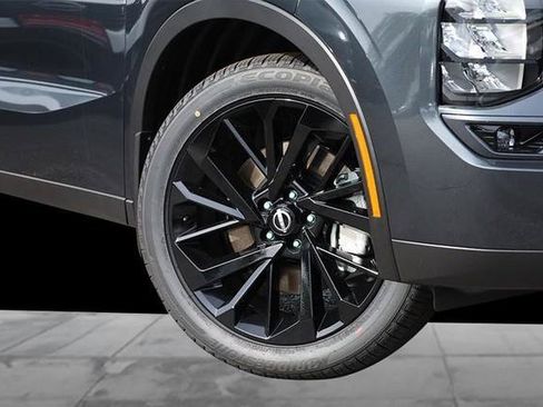 New 2026 Nissan Rogue SL AWD/4WD image 3
