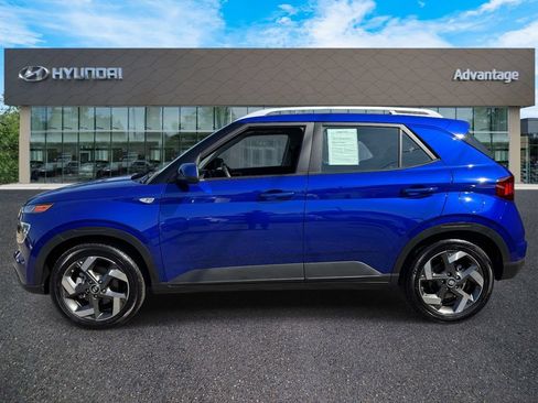 Used 2026 Hyundai Venue SEL FWD image 5