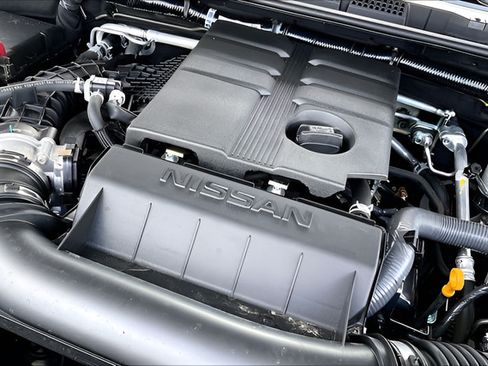 Certified 2025 Nissan Frontier PRO-4X AWD/4WD image 28