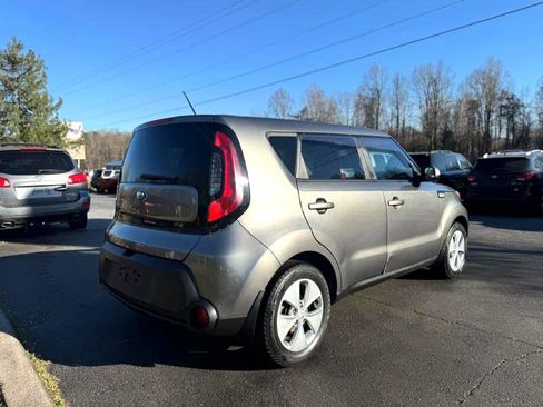 Used 2016 Kia Soul image 5