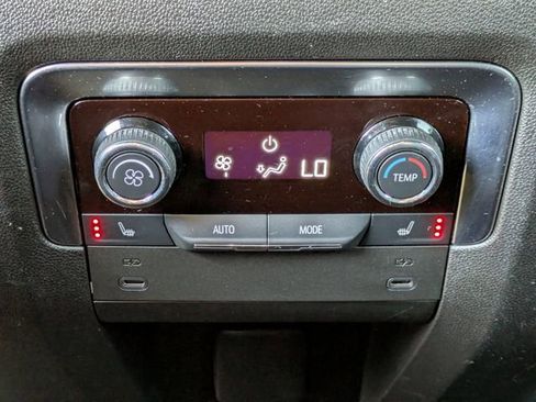 Used 2025 Chevrolet Tahoe High Country image 18