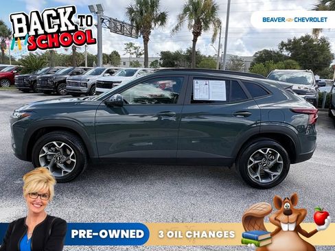 Used 2025 Chevrolet Trax LT FWD image 4