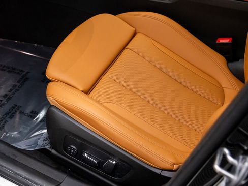 Used 2024 BMW 330i xDrive 330i xDrive w/ Convenience Package image 15