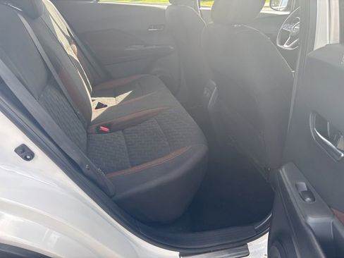 Used 2022 Nissan Kicks SR w/ Interior Electronics Package FWD image 29