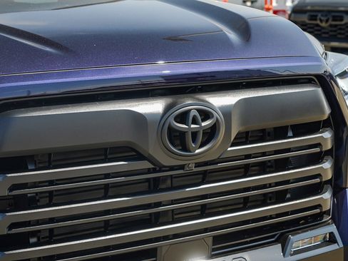 New 2026 Toyota Tundra Limited AWD/4WD image 10