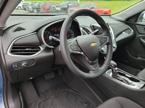 Used 2024 Chevrolet Malibu RS FWD image 18